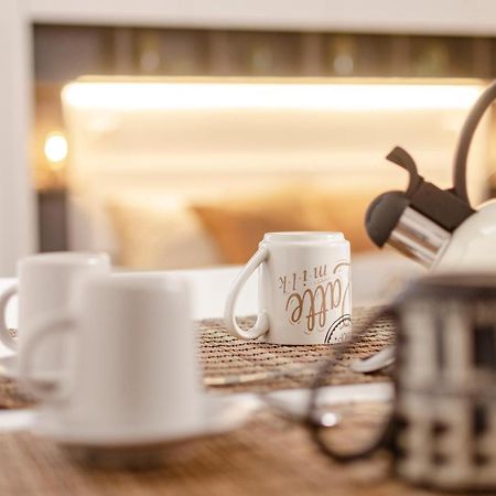 Apulialux Penthouse & Garden Con Spa In Centro Διαμέρισμα Μπάρι Εξωτερικό φωτογραφία